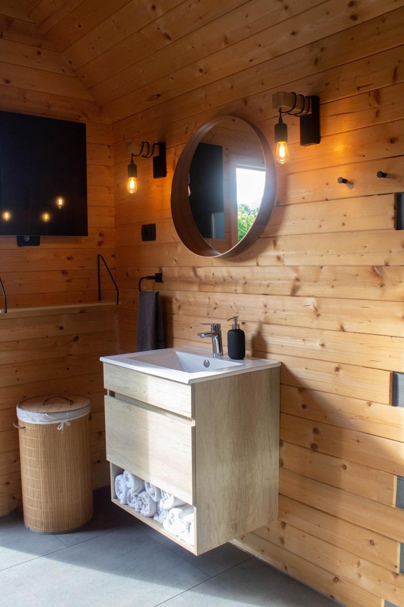 Готель Hiska-Glamping Айдовшчіна Екстер'єр фото